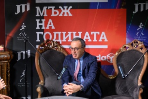 Петър Стоянов говори за Стефан Димитров.